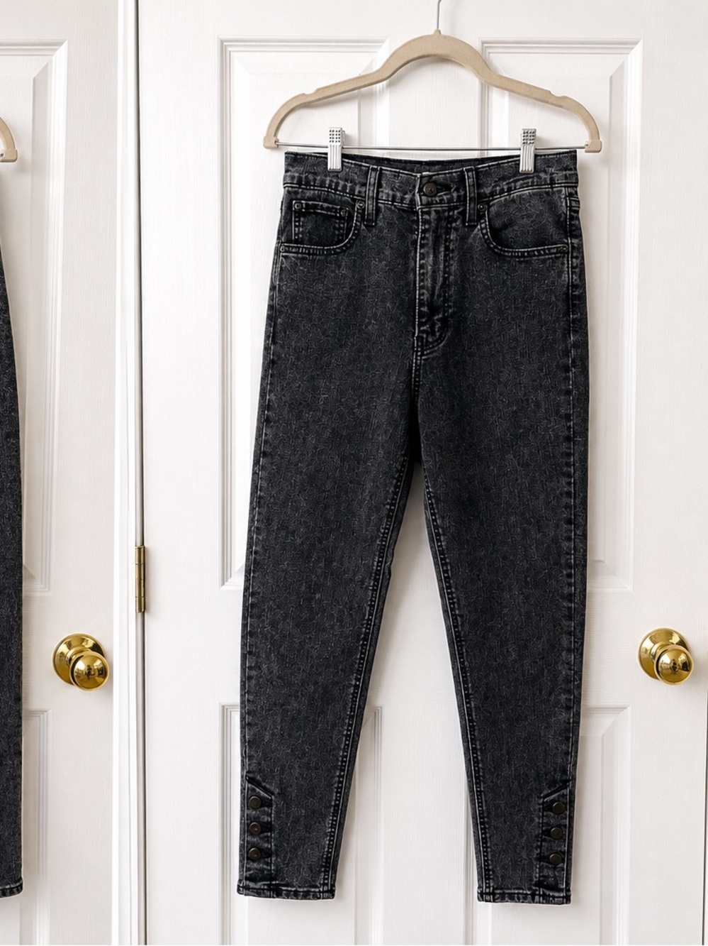 Levi’s Women's High-Rise Washed Black Skinny Jeans
